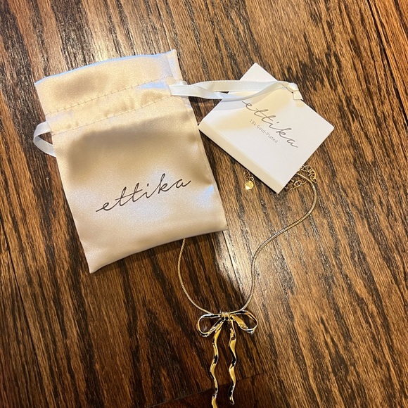 Erika Bow Organica Pendant Necklace - Picture 2 of 2